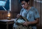Ang ulilang pamangkin na pumasa sa unibersidad ay nagbisikleta ng 50 kilometro para manghiram ng ₱3,000 sa kanyang tiyuhin—ngunit sa halip na tulong, hinabol siya ng pamalo at pinalayas: